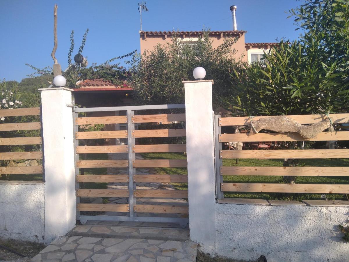 Spiti Lou Apartment Notos Екстериор снимка