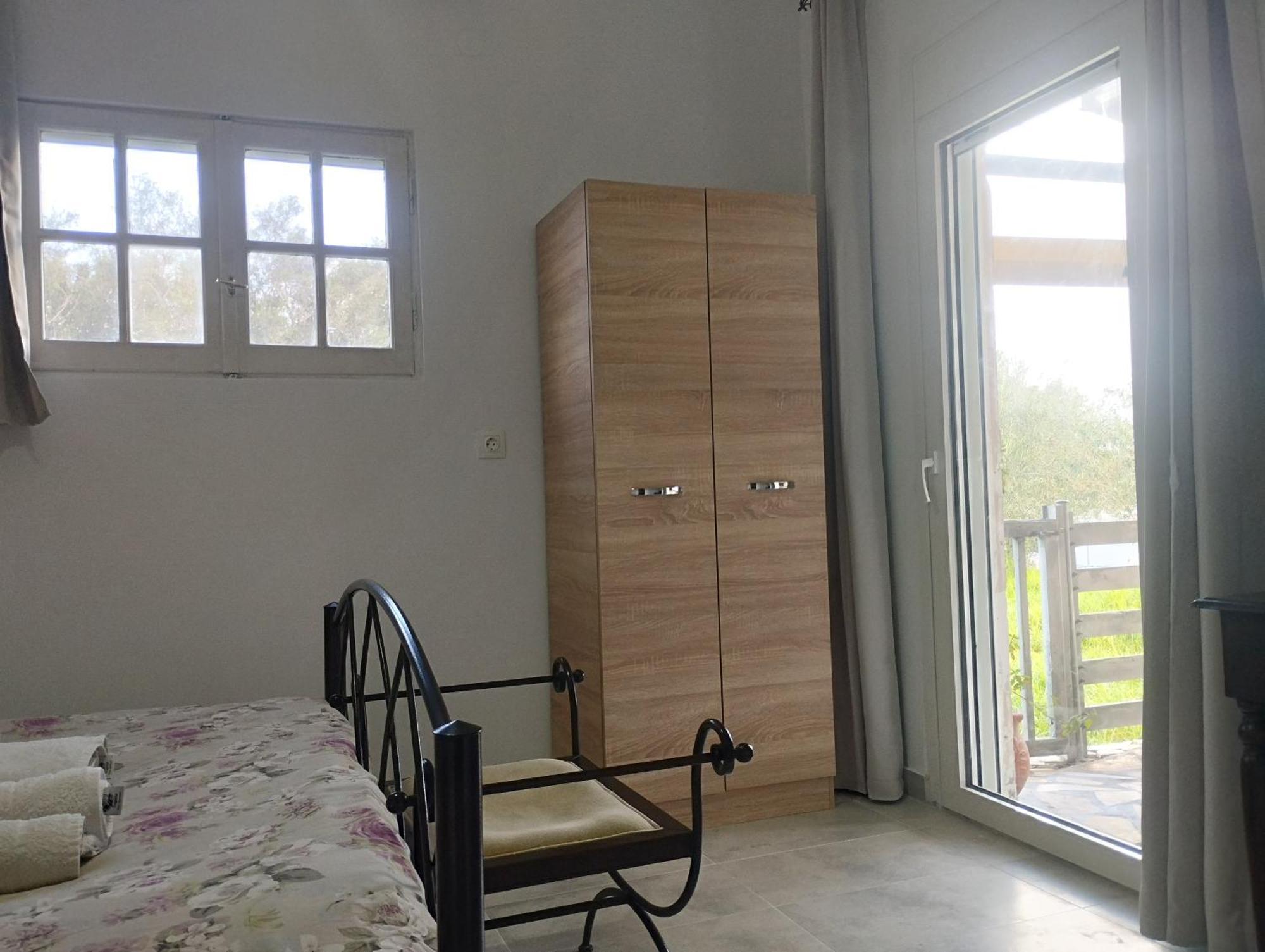 Spiti Lou Apartment Notos Екстериор снимка